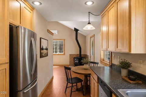 Tiny photo for 51922 Read Loop, La Pine, OR 97739 (MLS # 220224101)