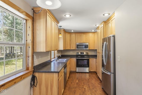 Tiny photo for 51922 Read Loop, La Pine, OR 97739 (MLS # 220224101)
