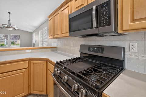Tiny photo for 722 NE Stoneridge Loop, Prineville, OR 97754 (MLS # 220226962)