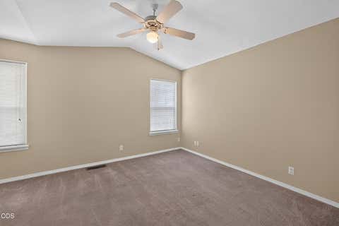 Tiny photo for 722 NE Stoneridge Loop, Prineville, OR 97754 (MLS # 220226962)