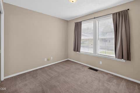 Tiny photo for 722 NE Stoneridge Loop, Prineville, OR 97754 (MLS # 220226962)