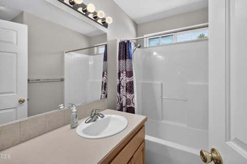 Tiny photo for 722 NE Stoneridge Loop, Prineville, OR 97754 (MLS # 220226962)