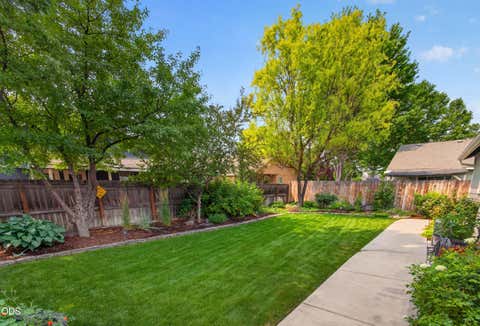 Tiny photo for 722 NE Stoneridge Loop, Prineville, OR 97754 (MLS # 220226962)