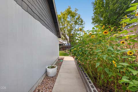 Tiny photo for 722 NE Stoneridge Loop, Prineville, OR 97754 (MLS # 220226962)