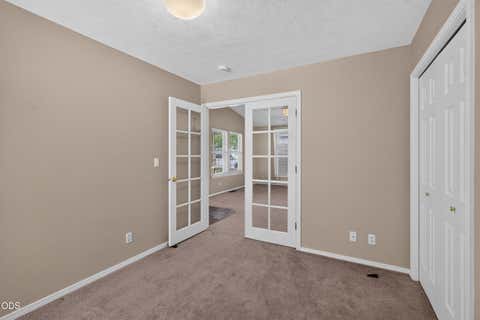 Tiny photo for 722 NE Stoneridge Loop, Prineville, OR 97754 (MLS # 220226962)