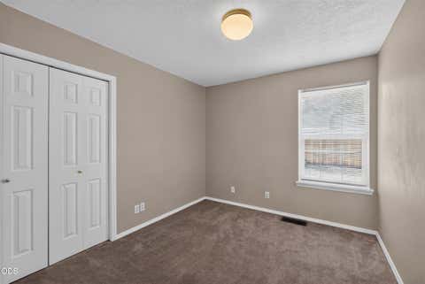 Tiny photo for 722 NE Stoneridge Loop, Prineville, OR 97754 (MLS # 220226962)