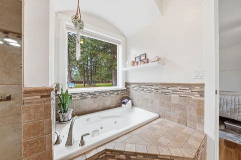 Tiny photo for 15991 Falcon Lane, La Pine, OR 97739 (MLS # 220219896)