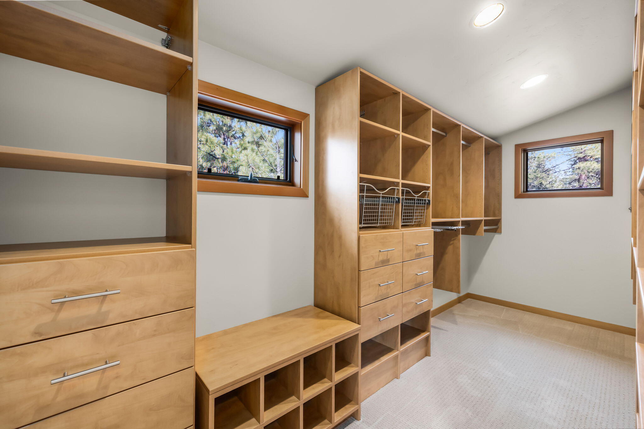 Skyliner Summit - Residential