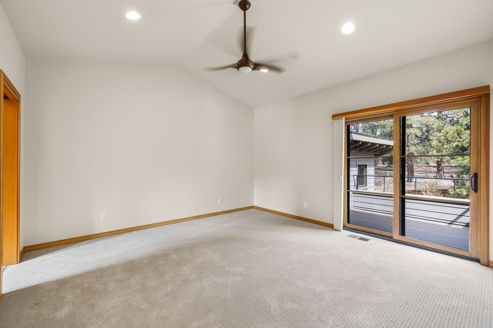 Skyliner Summit - Residential