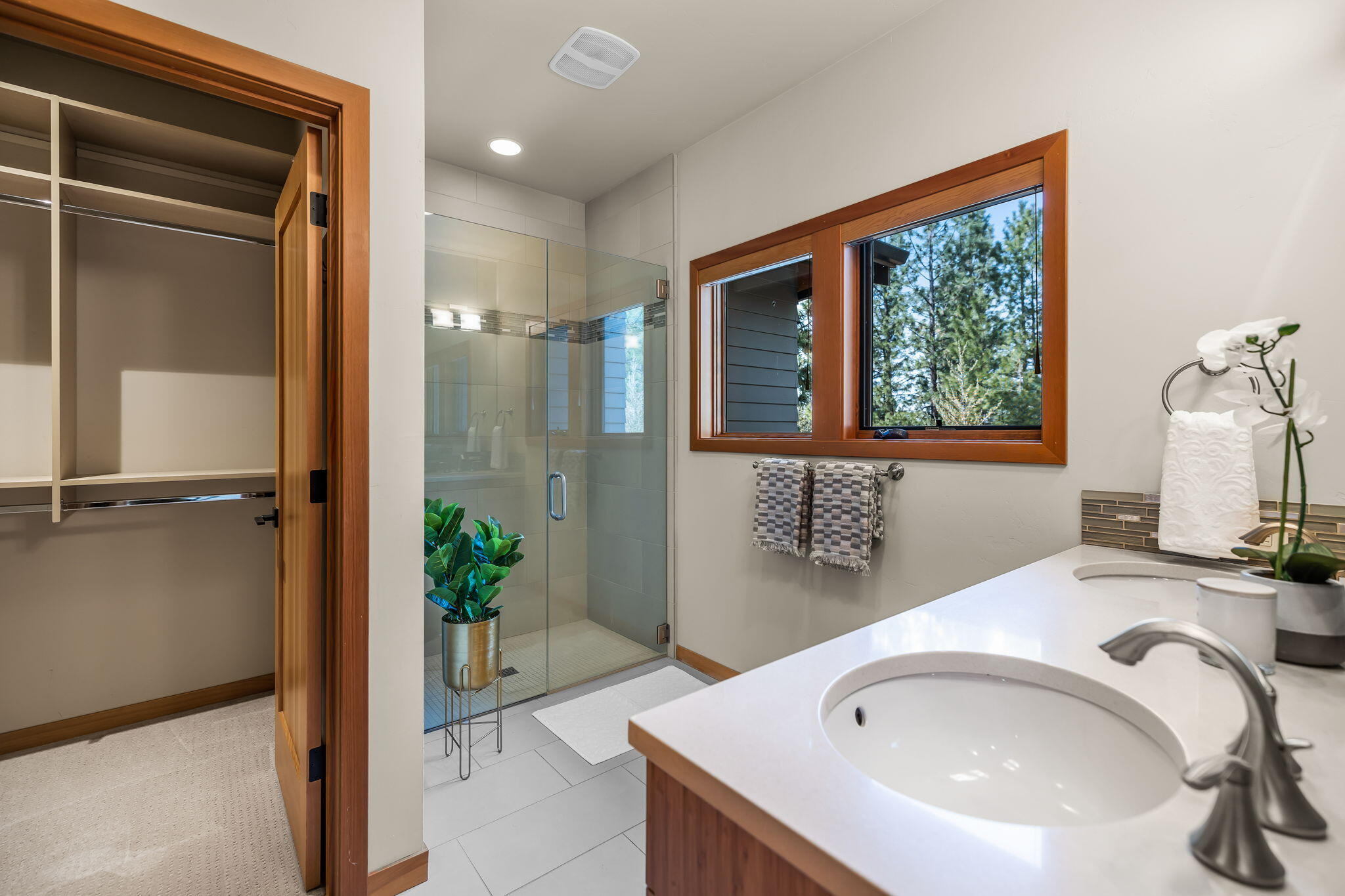 Skyliner Summit - Residential