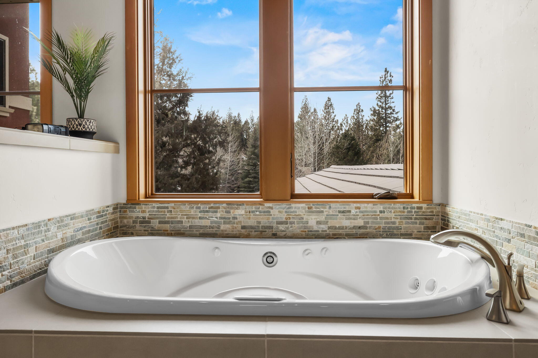 Skyliner Summit - Residential