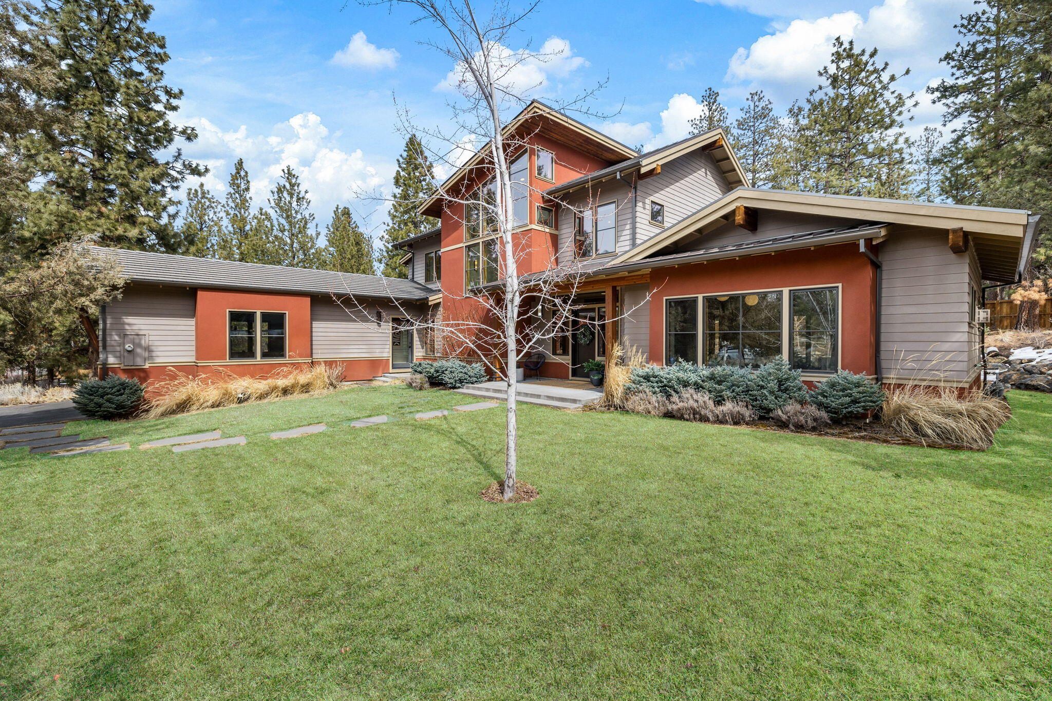 Skyliner Summit - Residential