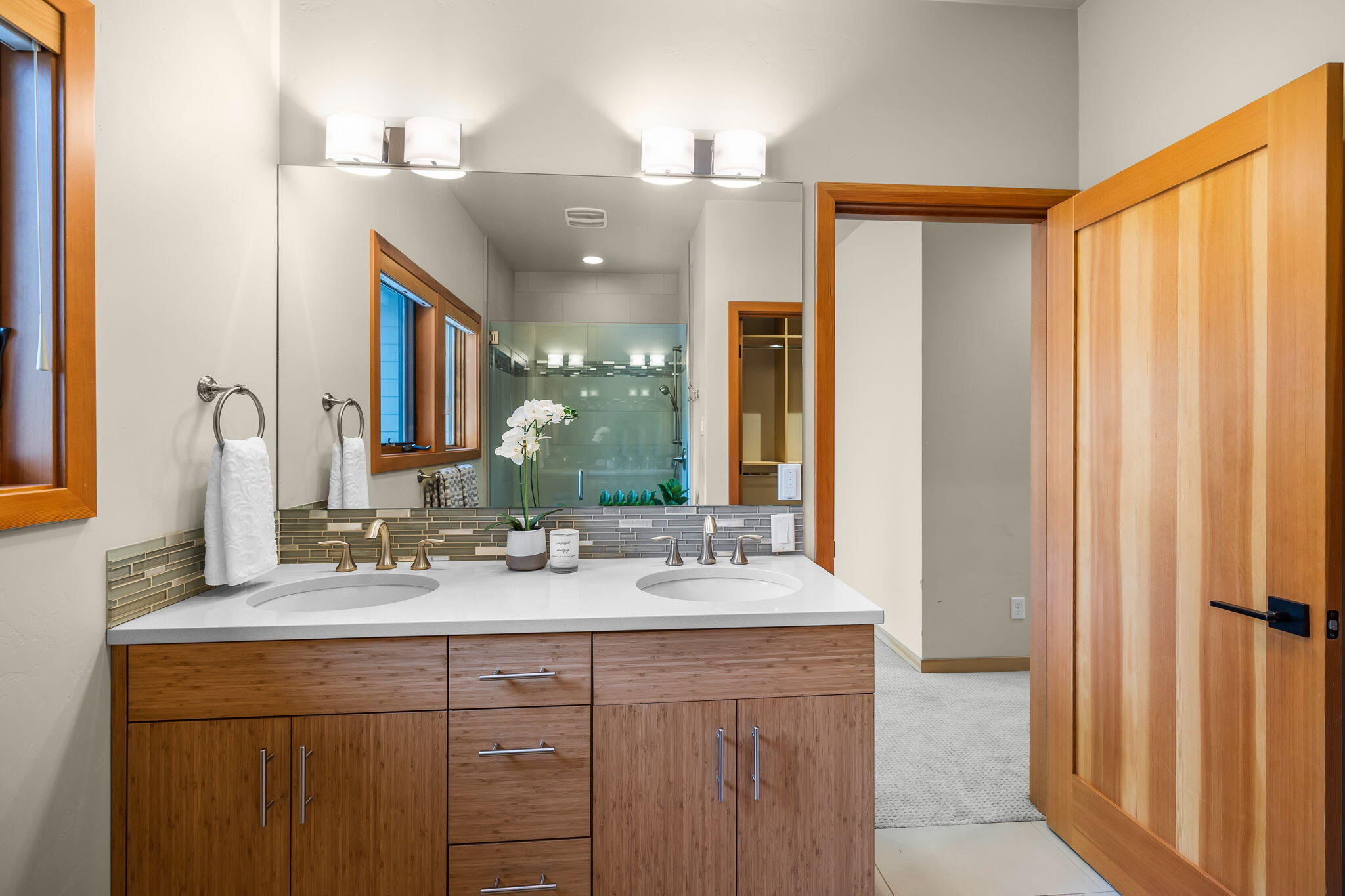 Skyliner Summit - Residential