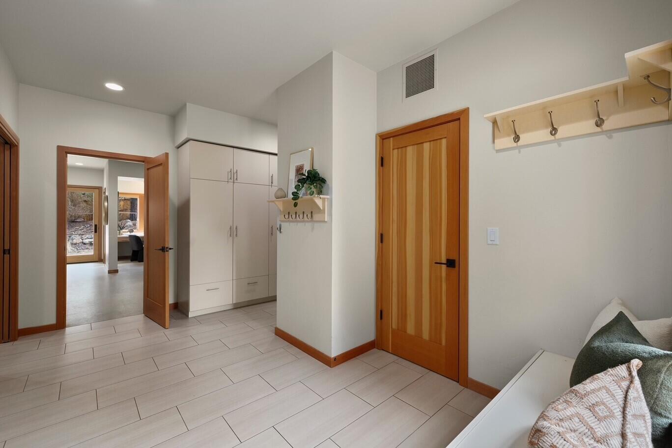 Skyliner Summit - Residential