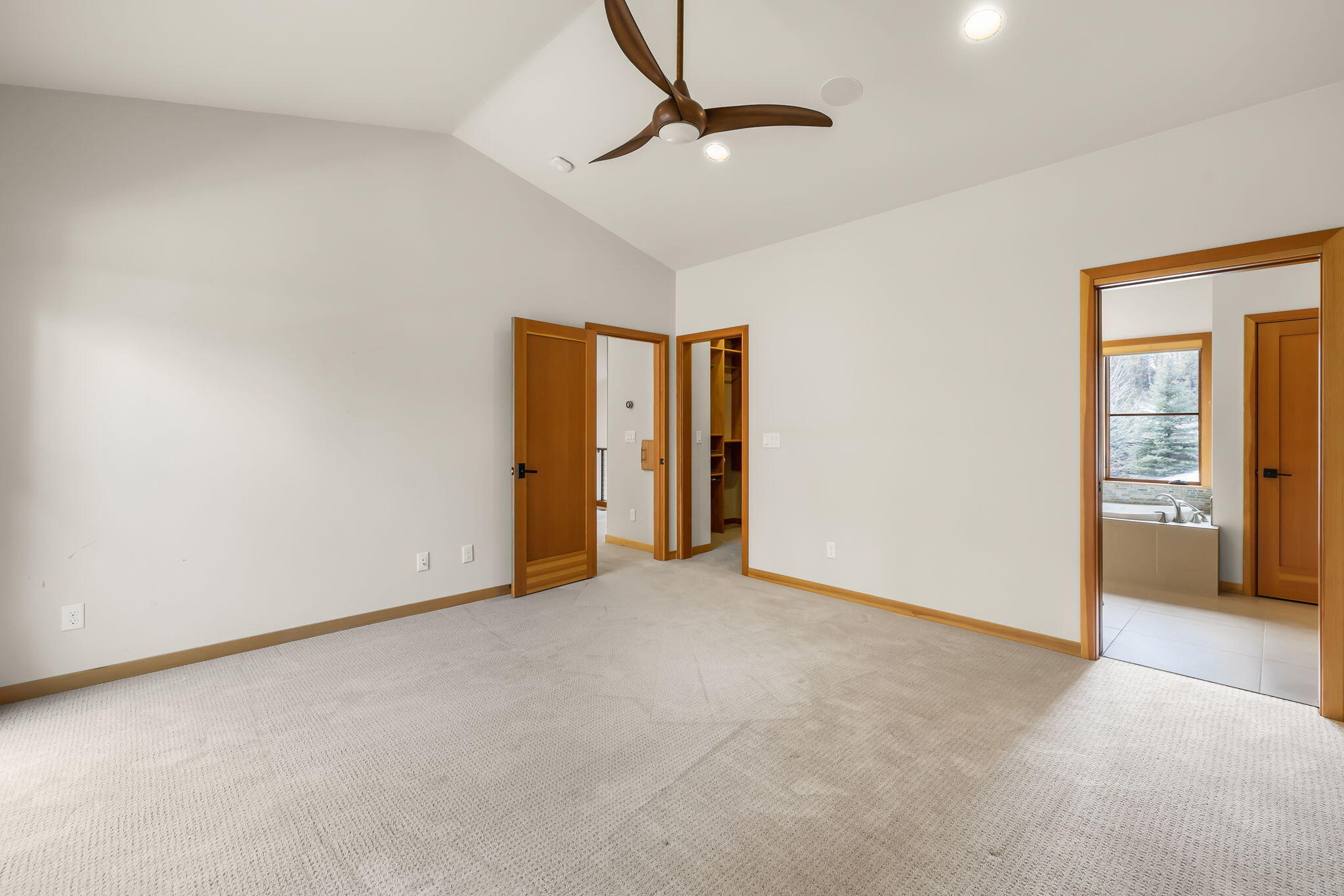 Skyliner Summit - Residential