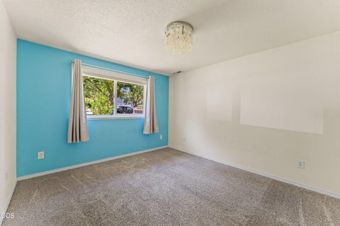 Tiny photo for 2503 NW Lassen Way, Grants Pass, OR 97526 (MLS # 220222896)