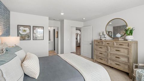 Tiny photo for 2421 Addysen Park Way, Medford, OR 97501 (MLS # 220219345)