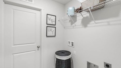 Tiny photo for 2421 Addysen Park Way, Medford, OR 97501 (MLS # 220219345)