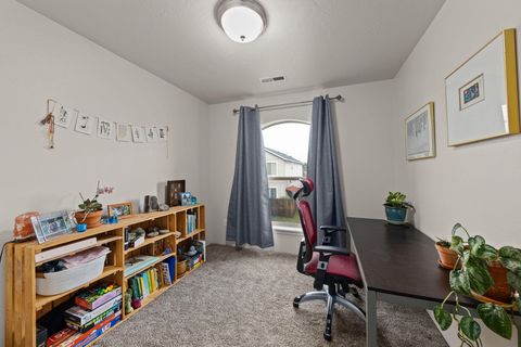 Tiny photo for 1379 Circle Wood Drive, Central Point, OR 97502 (MLS # 220216931)