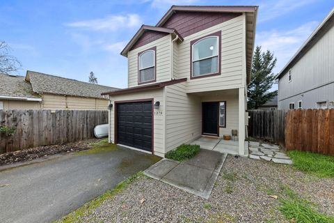 Photo of 1379 Circle Wood Drive, Central Point, OR 97502 (MLS # 220216931)