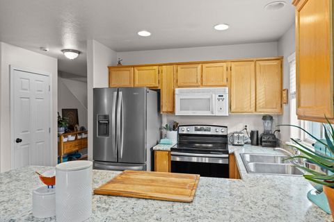 Tiny photo for 1379 Circle Wood Drive, Central Point, OR 97502 (MLS # 220216931)