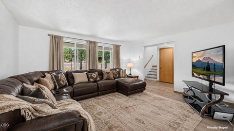 Tiny photo for 55135 Foster Road, Bend, OR 97707 (MLS # 220225412)