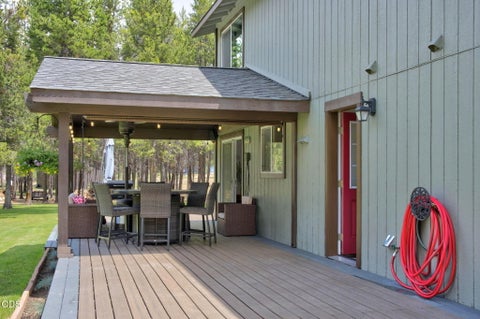 Tiny photo for 55135 Foster Road, Bend, OR 97707 (MLS # 220225412)