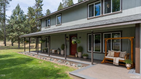 Tiny photo for 55135 Foster Road, Bend, OR 97707 (MLS # 220225412)