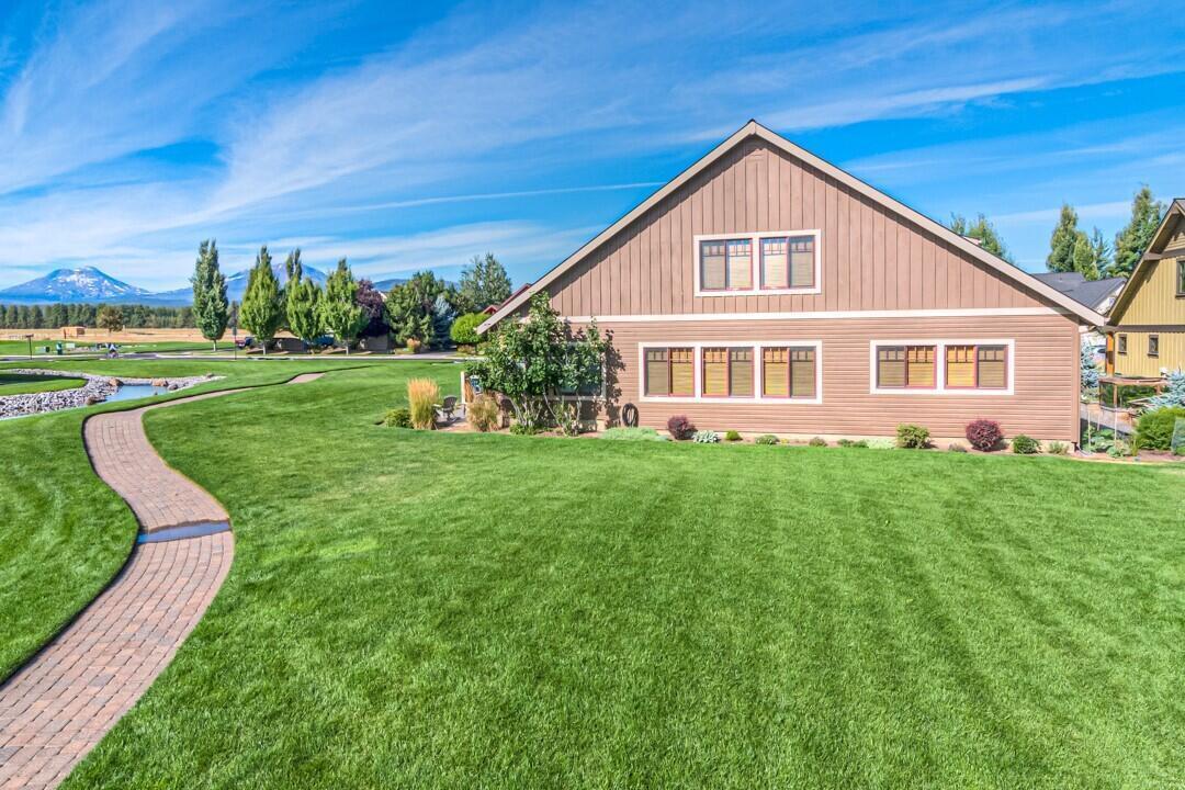 Pine Meadow Vill - Residential