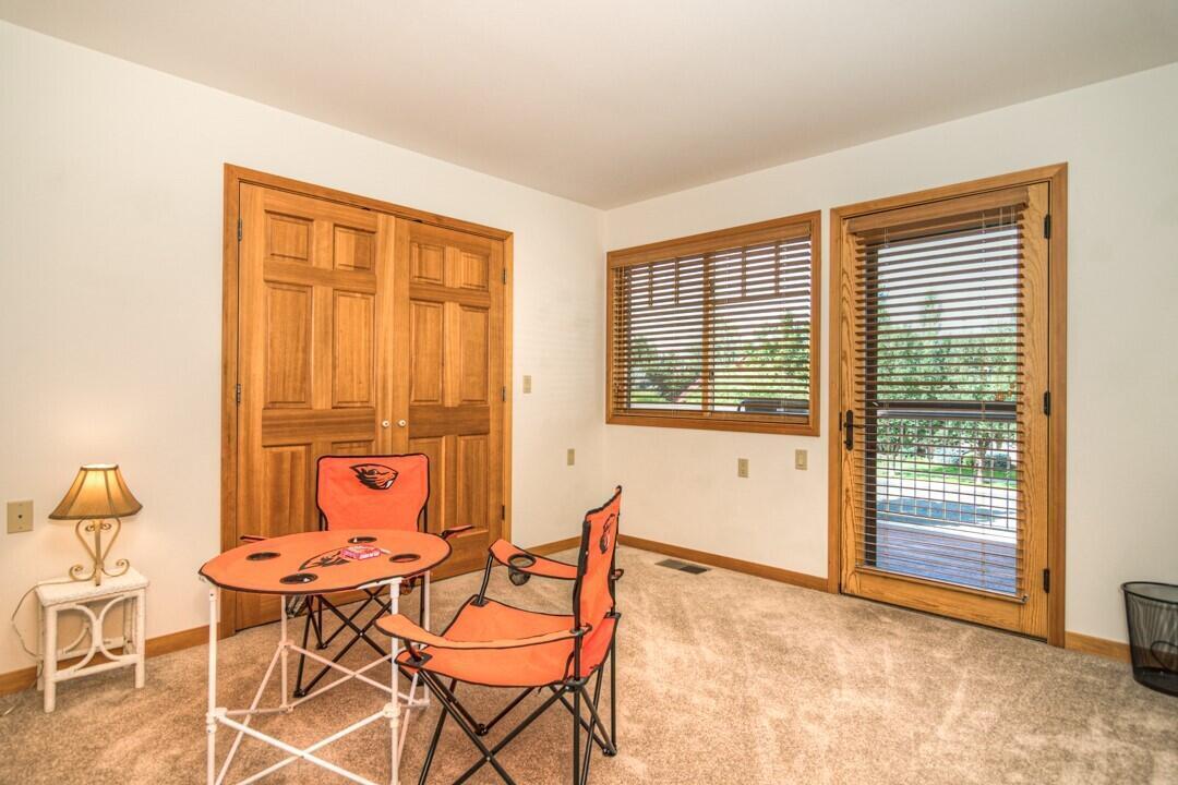 Pine Meadow Vill - Residential