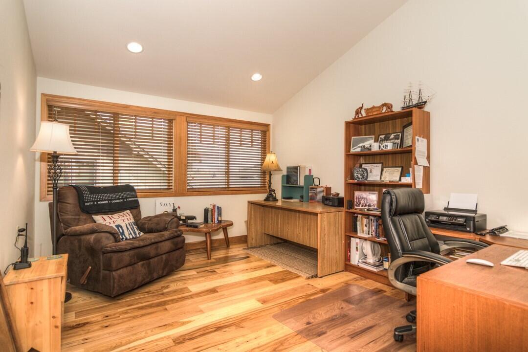 Pine Meadow Vill - Residential