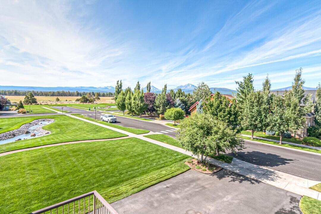 Pine Meadow Vill - Residential