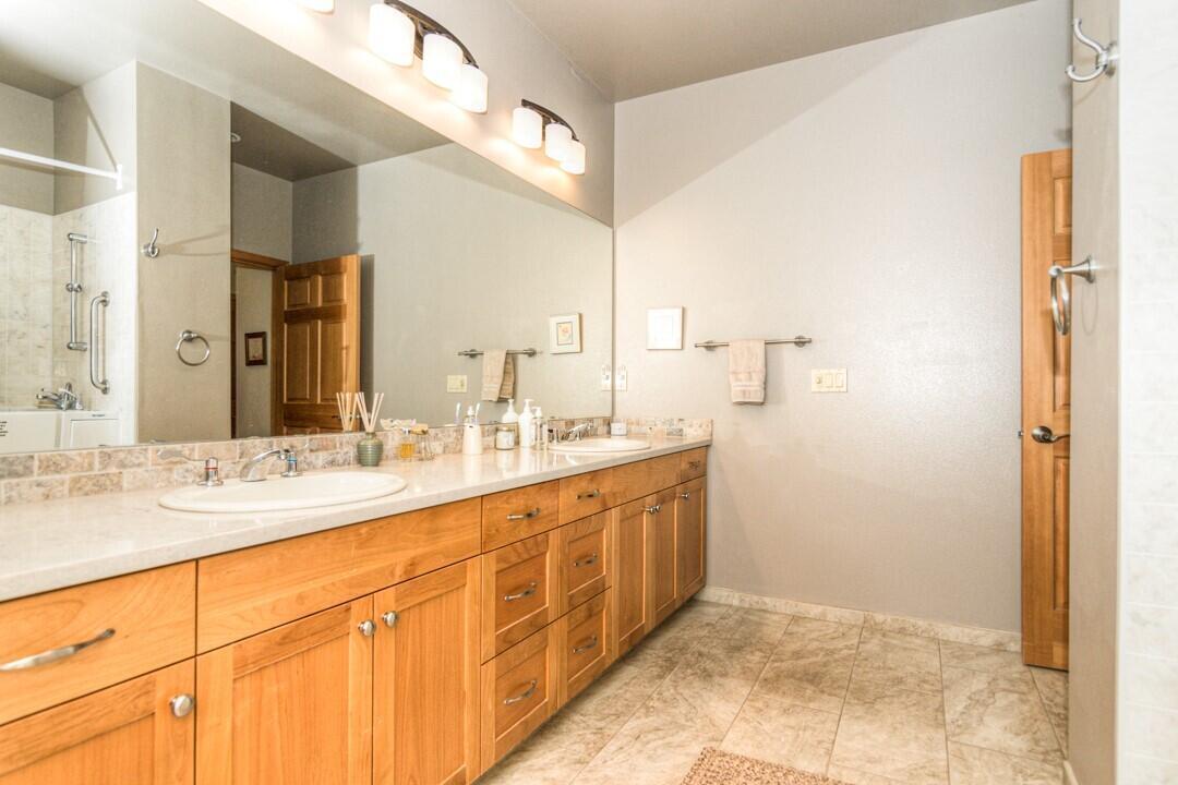 Pine Meadow Vill - Residential