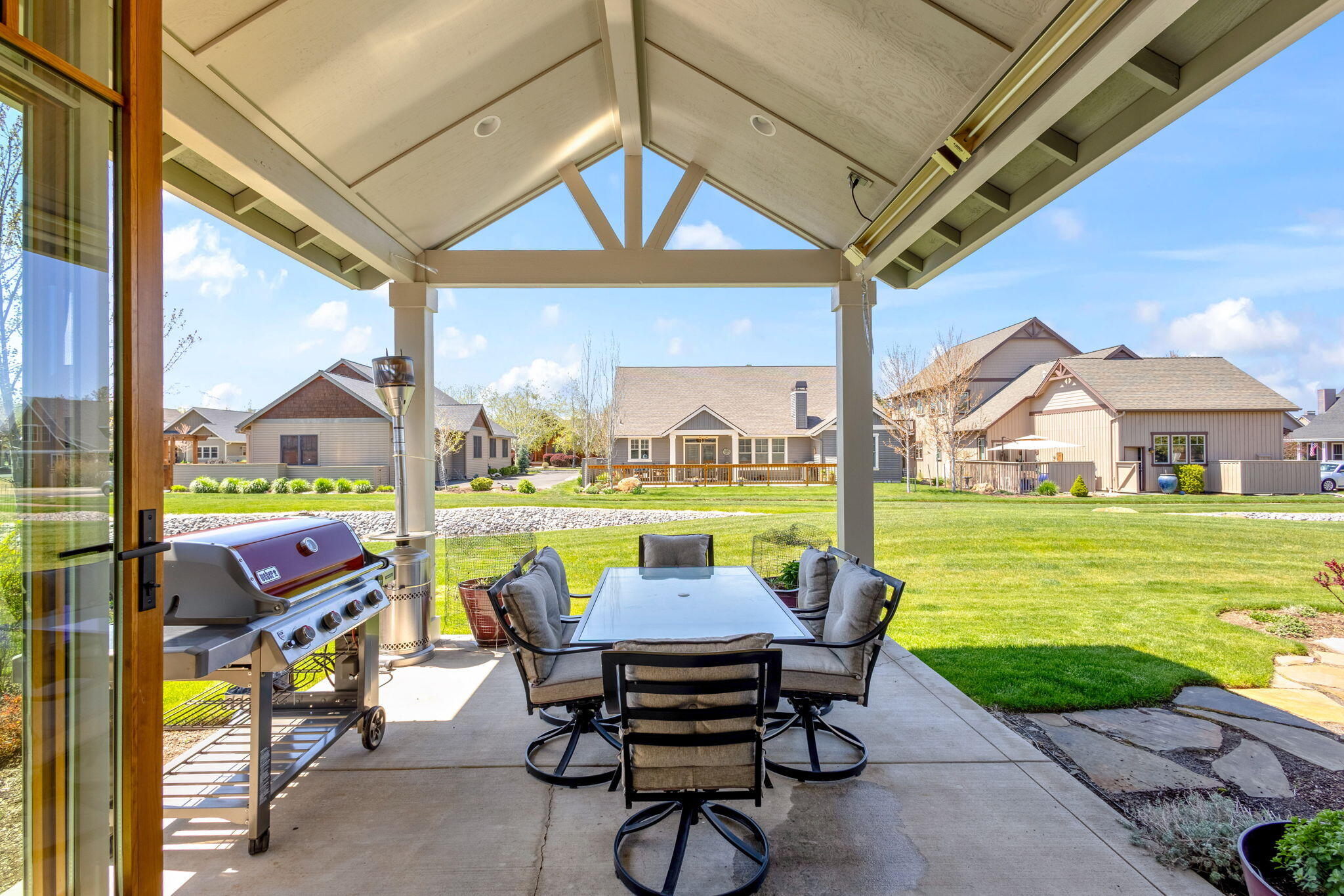 Pine Meadow Vill - Residential