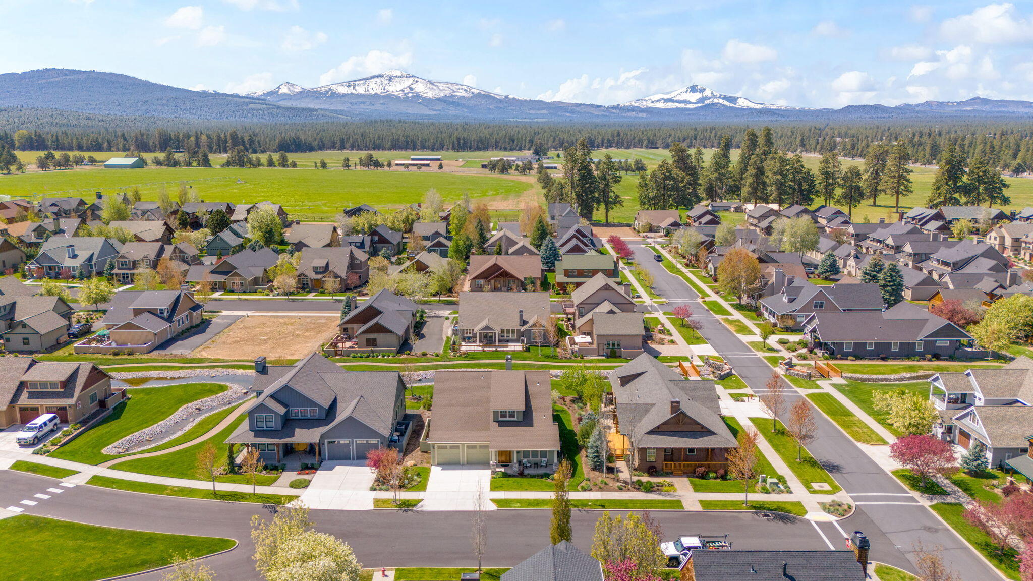 Pine Meadow Vill - Residential