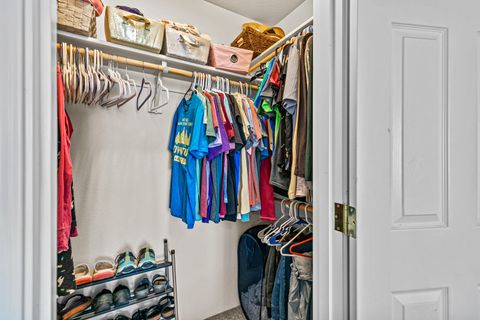 Tiny photo for 7833 Phaedra Lane, White City, OR 97503 (MLS # 220214915)