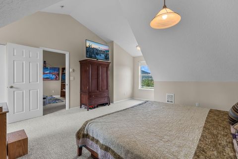 Tiny photo for 7791 SW Wickiup Avenue, Redmond, OR 97756 (MLS # 220220039)