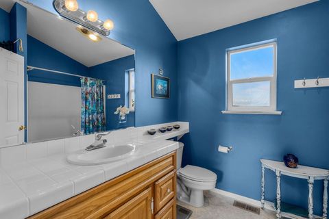 Tiny photo for 7791 SW Wickiup Avenue, Redmond, OR 97756 (MLS # 220220039)