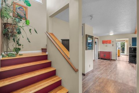 Tiny photo for 7791 SW Wickiup Avenue, Redmond, OR 97756 (MLS # 220220039)