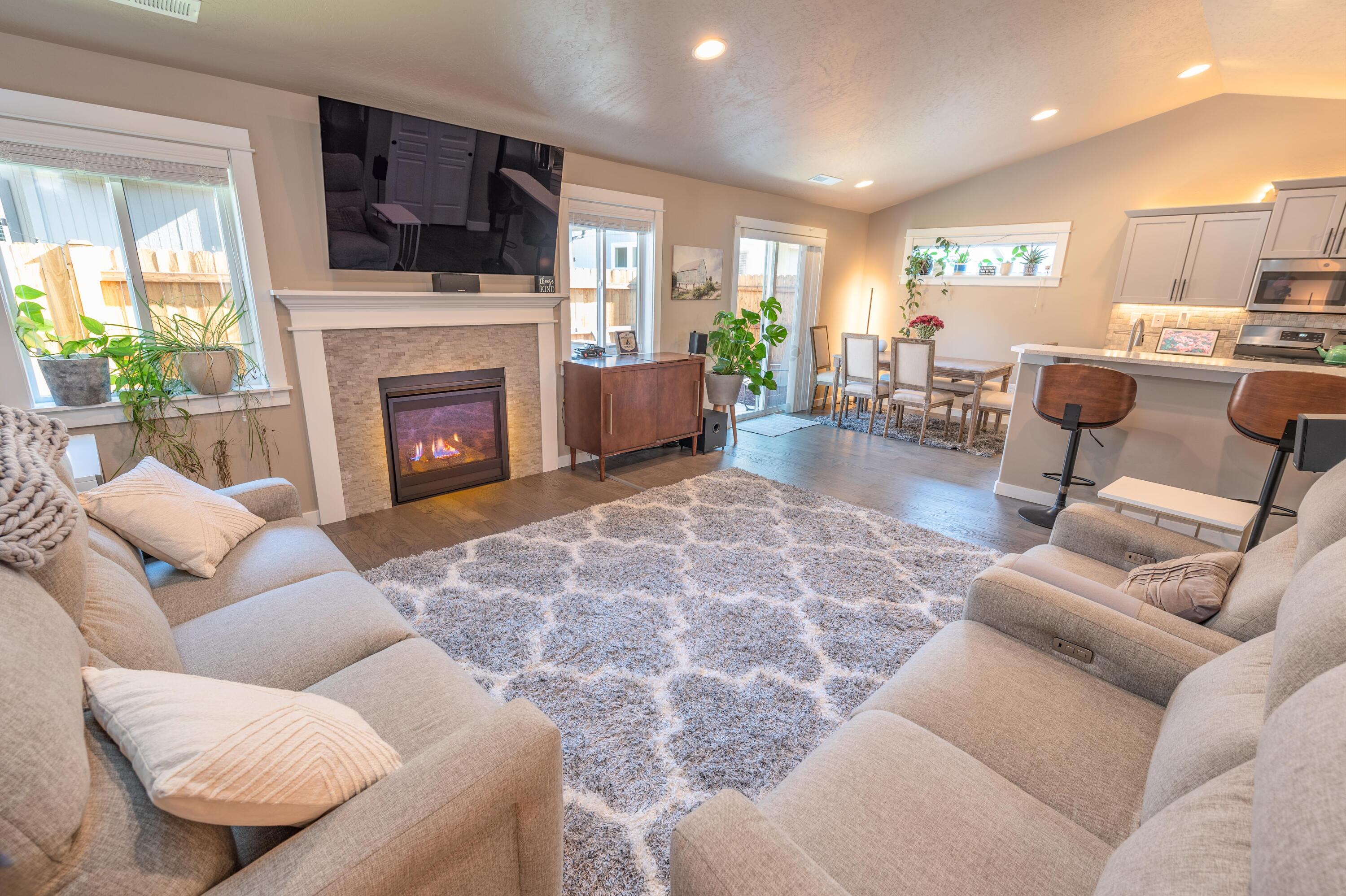 Pettigrew Place - Residential