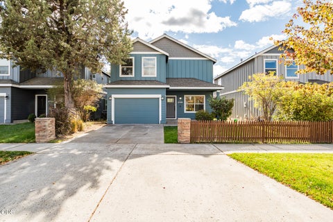 Photo of 21191 SE Philly Avenue, Bend, OR 97702 (MLS # 220230018)