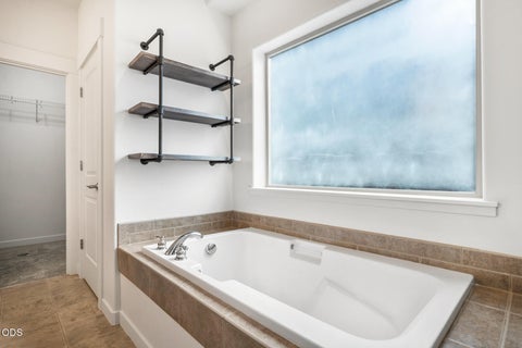 Tiny photo for 21191 SE Philly Avenue, Bend, OR 97702 (MLS # 220230018)