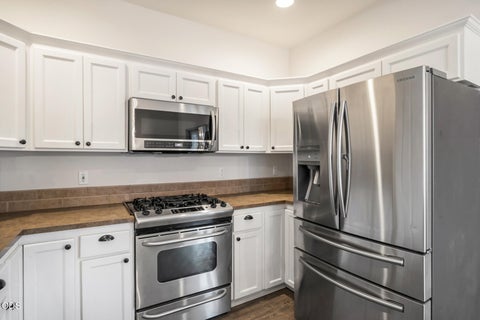Tiny photo for 21191 SE Philly Avenue, Bend, OR 97702 (MLS # 220230018)