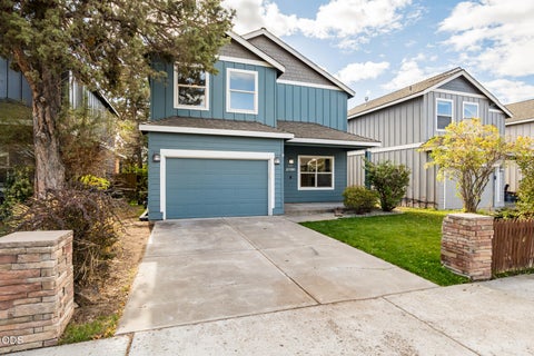 Tiny photo for 21191 SE Philly Avenue, Bend, OR 97702 (MLS # 220230018)