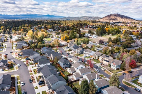 Tiny photo for 21191 SE Philly Avenue, Bend, OR 97702 (MLS # 220230018)