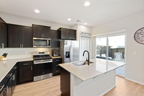 Photo of 20552 SE Evian Avenue, Bend, OR 97702 (MLS # 220210939)