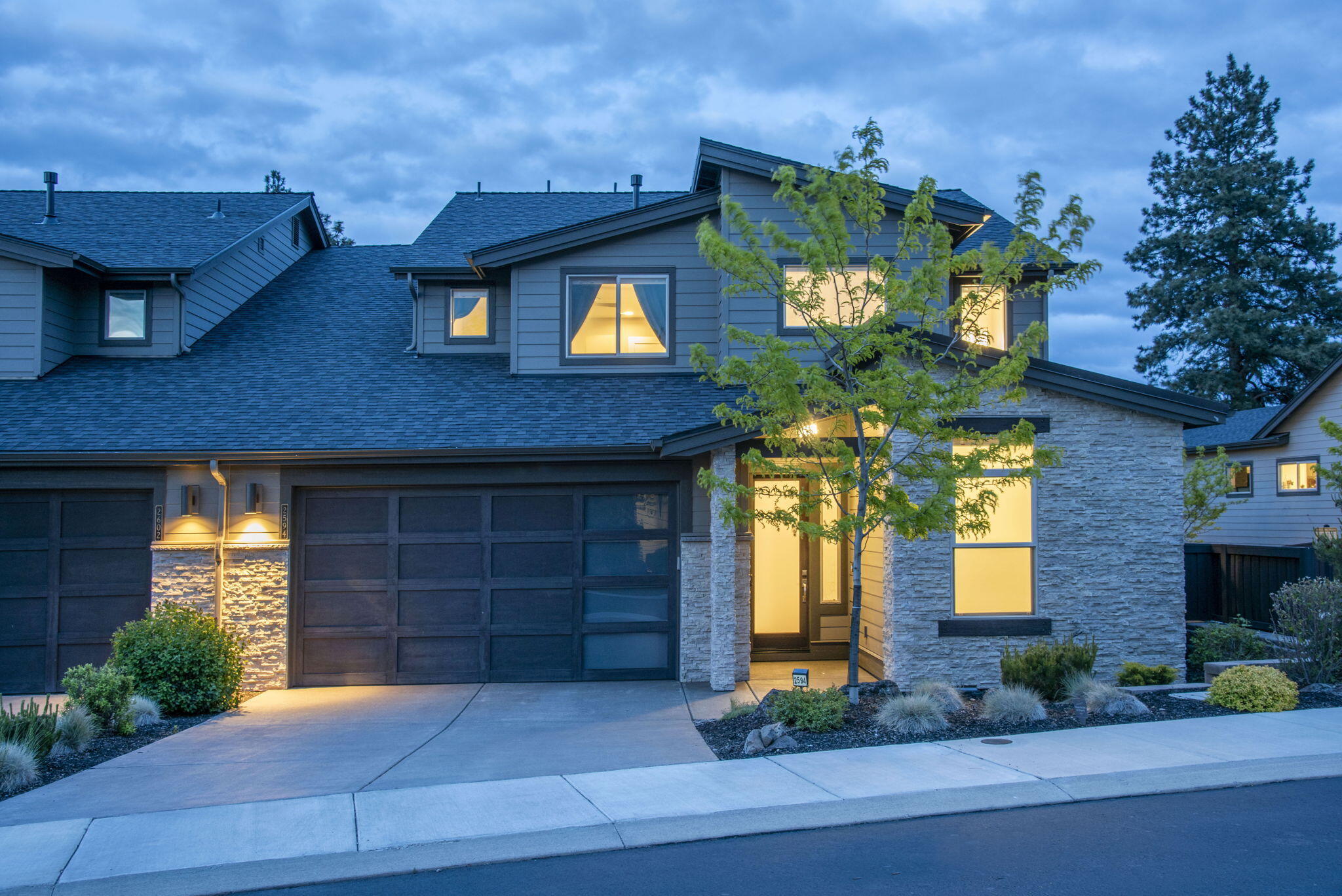 2594 NW Rippling River Court