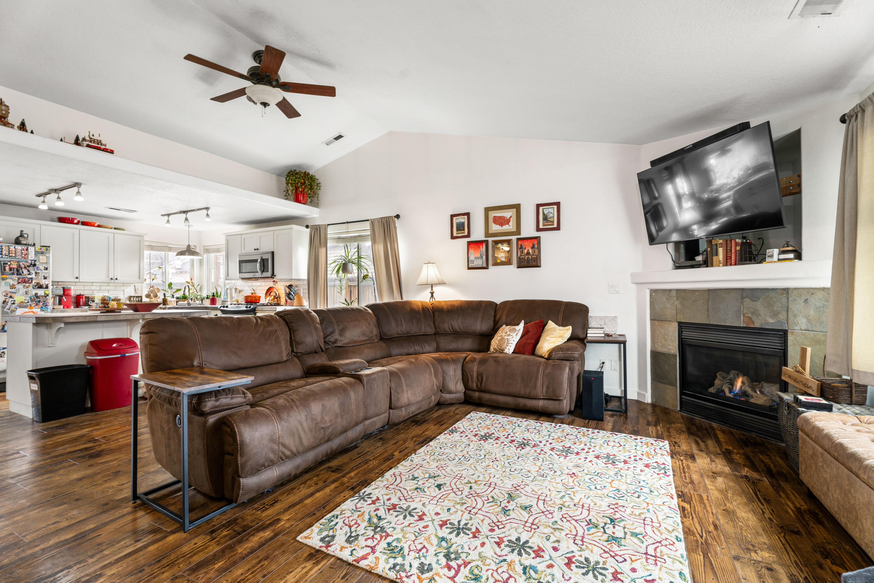 Larkspur - Residential