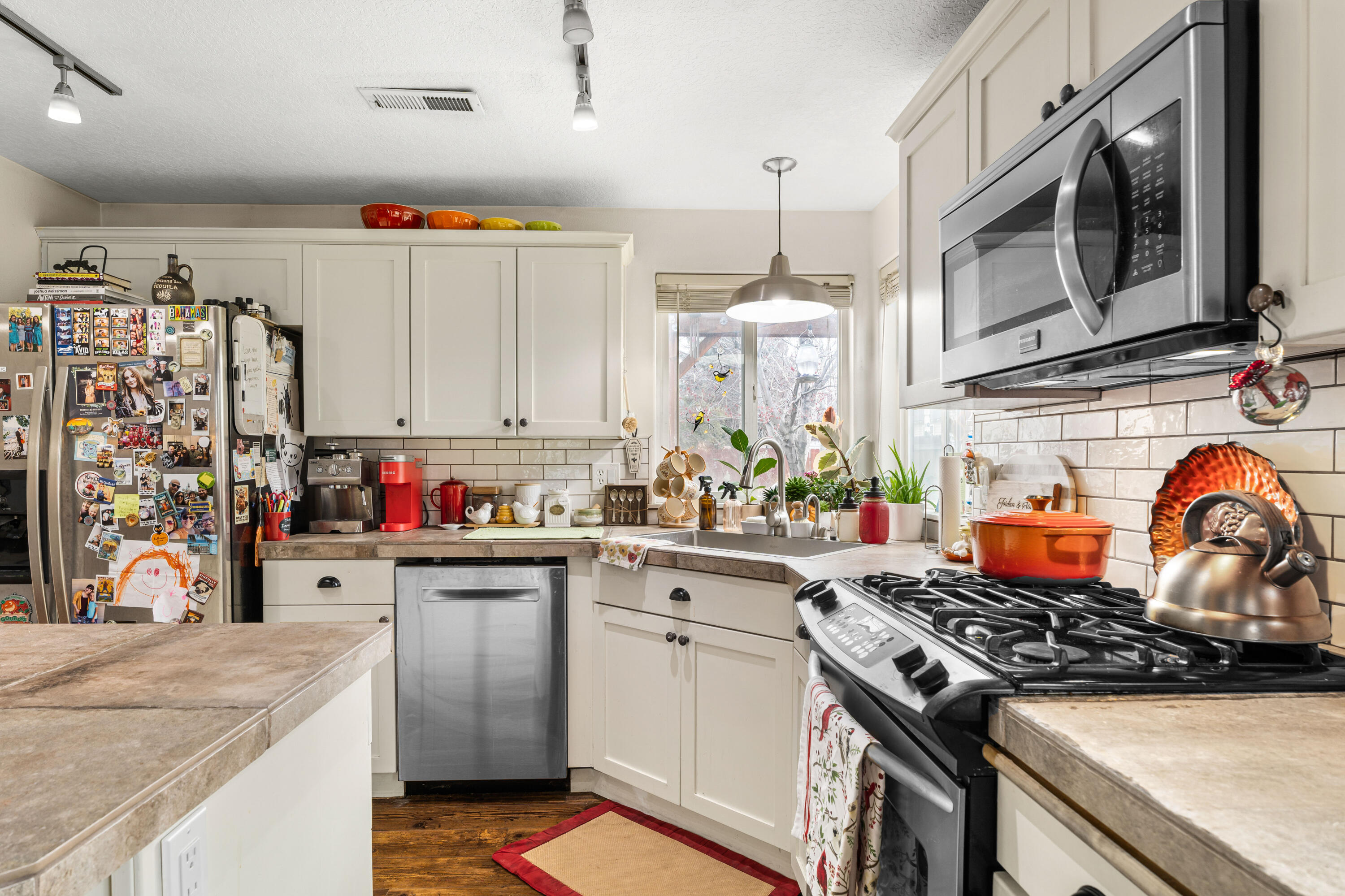 Larkspur - Residential