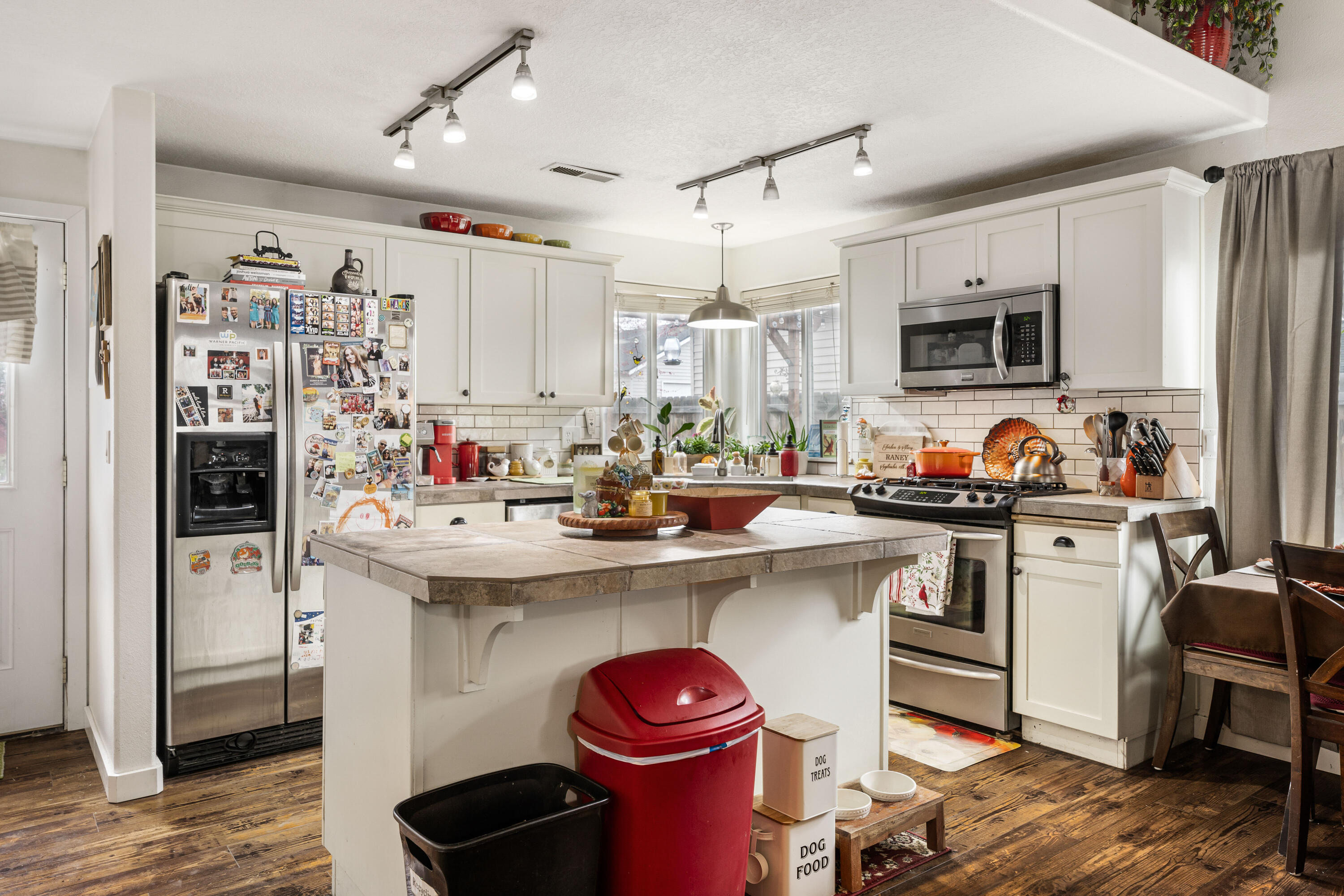 Larkspur - Residential